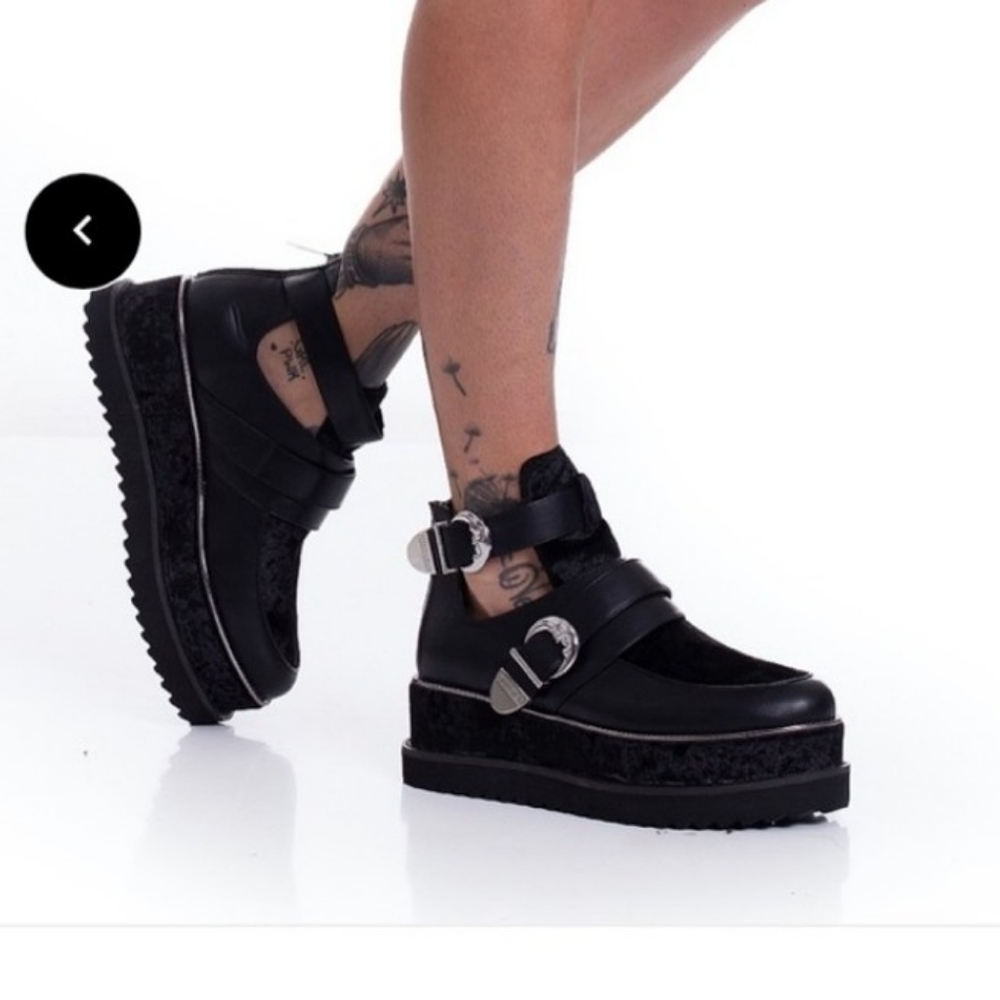 Killstar Stacked Creepers. Oracle/moon. Size 10.